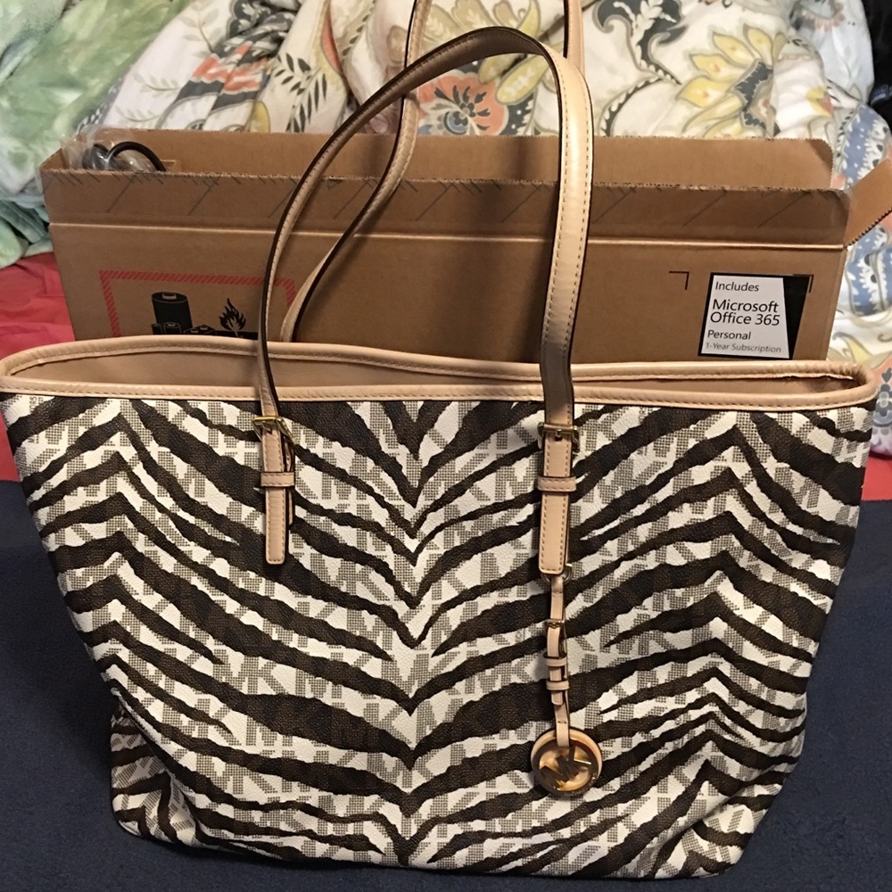 Large Michael Kors tote